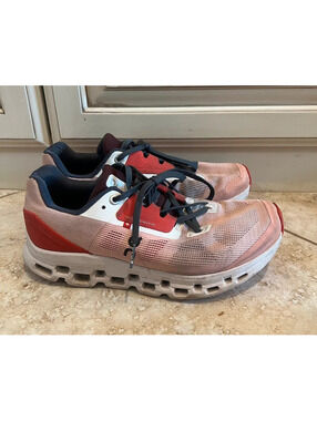 On Cloud shoes size 8.5